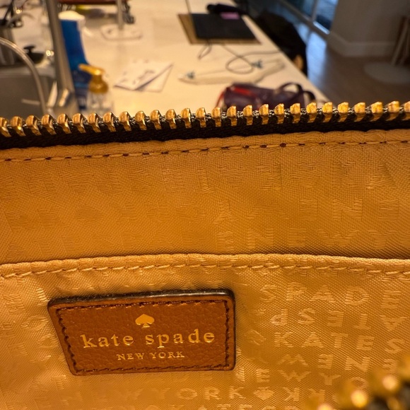 Kate Spade Macaw Parrot Cay Clutch - Picture 5 of 12